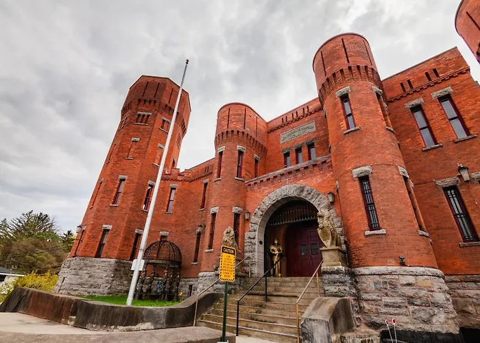 Amsterdam Castle Ny